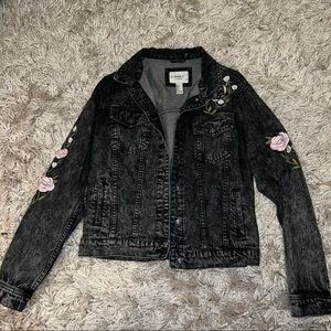 Forever 21 denim embroidered jacket